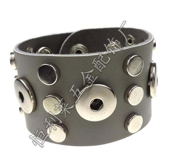 莱五金制品厂提供的工厂直销chunks bracelets真皮手镯 皮绳chu产品